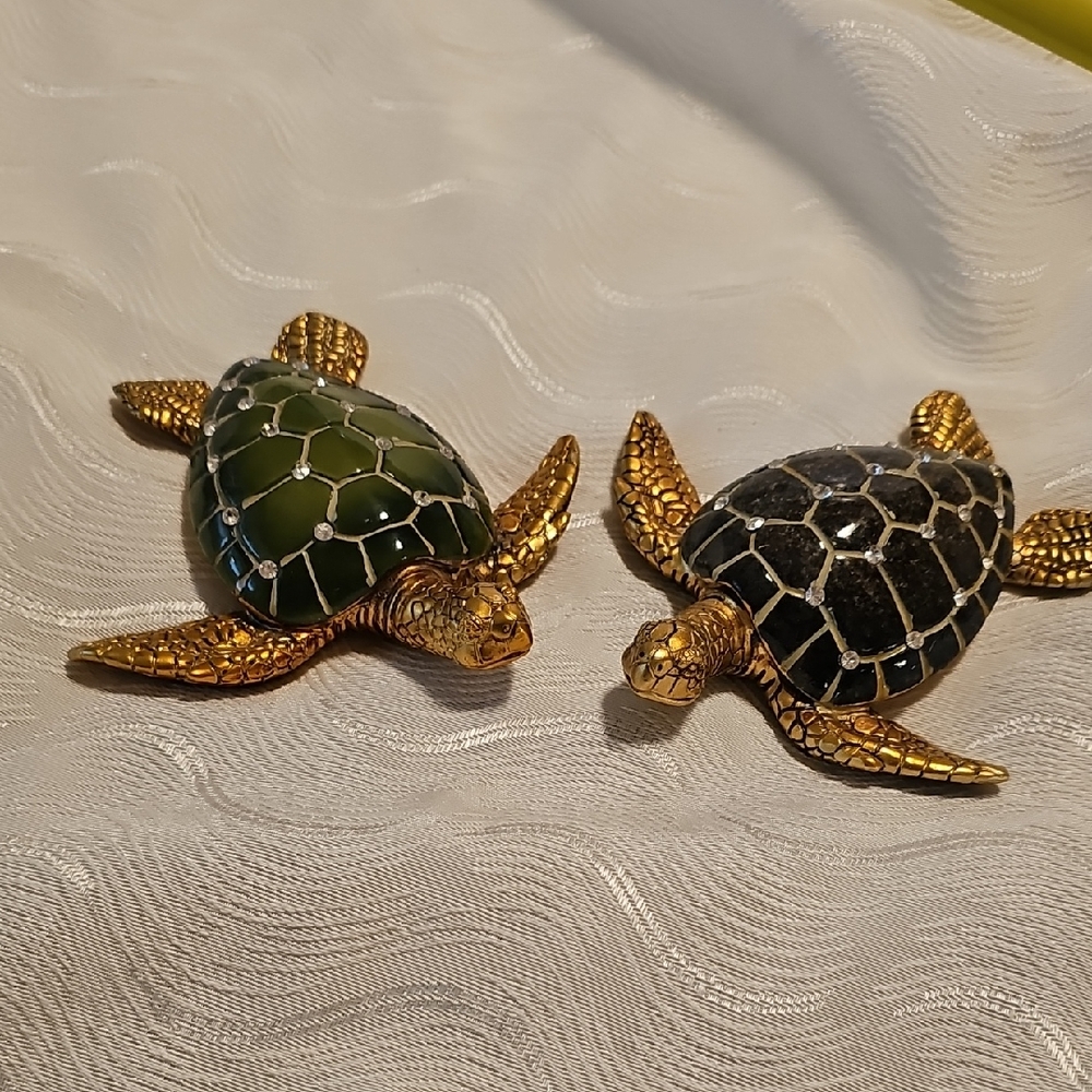 Turtil Pair Resein Cast With Crystal Accents